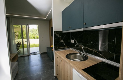 Potos Resort | MYTHOS BUNGALOWS