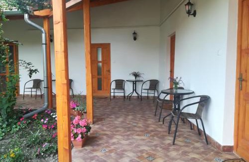 Nagykoru House | Négy Tücsök Vendégház