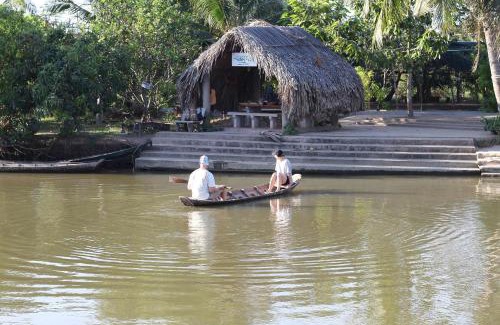 Ba Tri House | Nông Trại Hải Vân - Sân Chim Vàm Hồ