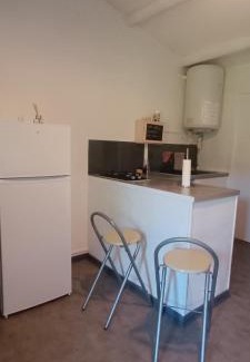 Saint-Aubin-de-Nabirat House | n°2 Gîte 4 personnes* au cœur de la nature