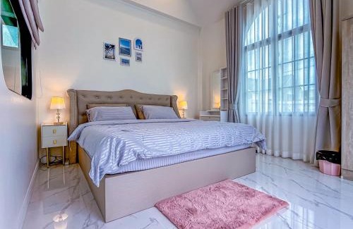 Hin Lek Fai Villa | N&C Mountain Pool Villa Huahin