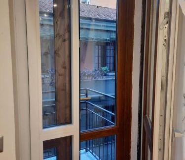 Gorla Apartment | n&ghomesweethome RaffaelloElegante appartamento ideale casa vacanze affari