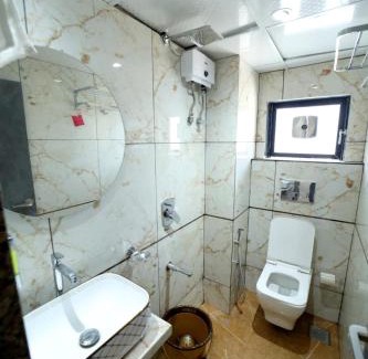Versova House | N M Hotel Nr kokilaben Hospital