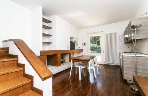 Numana Apartment | N039 - Numana, villa with garden a stone's throw from the sea