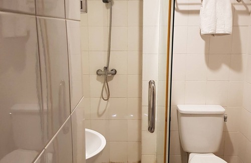 Palmerah Hotel | N1 Hotel Tanah Abang
