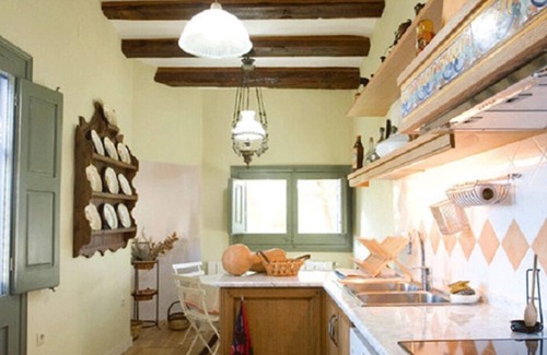 Vilajuiga Apartment | (NA)Room in a 18th Century Apartment