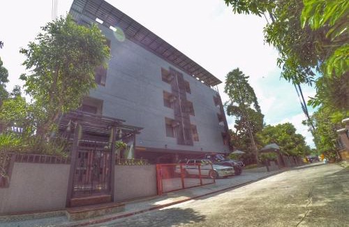 Racha Thewa Hotel | Na Siri Lake View