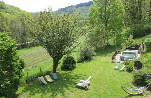 Courniou Bed & Breakfast | Nabat le Haut, chambre et table d'hotes