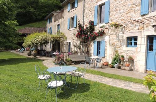 Courniou Bed & Breakfast | Nabat le Haut, chambre et table d'hotes