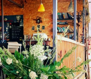 Omalo House | Nadiani Hostel