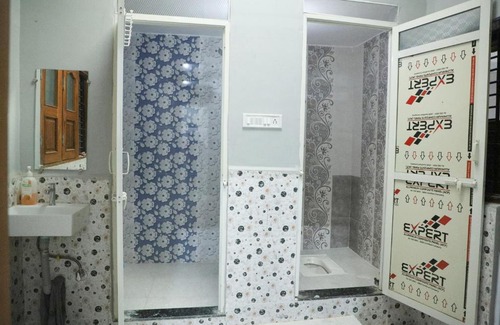 Maheshwar Apartment | Nadiya Kinare