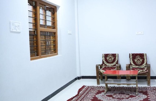 Maheshwar Apartment | Nadiya Kinare
