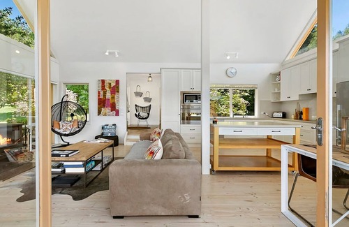 Red Hill South House | Nafplio | Red Hill Vineyard with Stunning Views