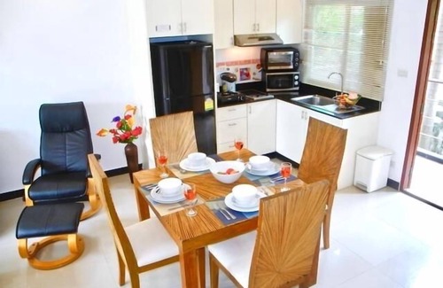 Nai Harn Apartment | Nai Harn : 1 bedroom apartment close to