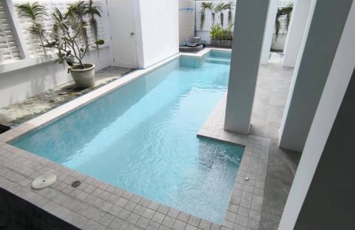 Kathu House | Naiharn beach pool house