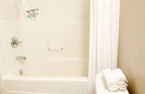 Regina Apartment | NairaVilla: upscale accommodation for groups