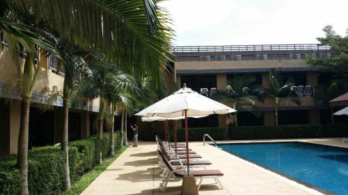 Ban Bo Han Hotel | Naiyang Beach Hotel SHA Plus