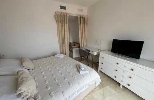 Puerto de la Duquesa Apartment | Najlepsze widoki - apartment na plaży 2 sypialnie