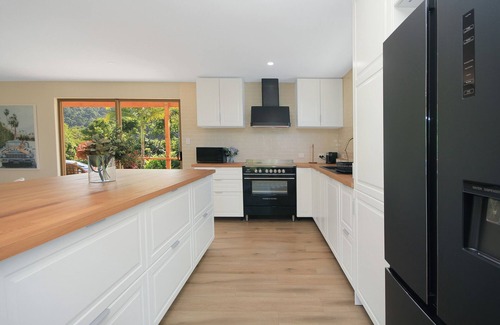 Burringbar House | Nala ~ A Luxury Hinterland Home W/free WIFI & pool