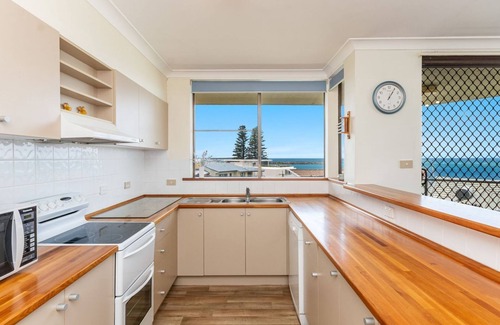 Yamba Apartment | Namanula Unit 6 | Ocean Views without the Price Tag