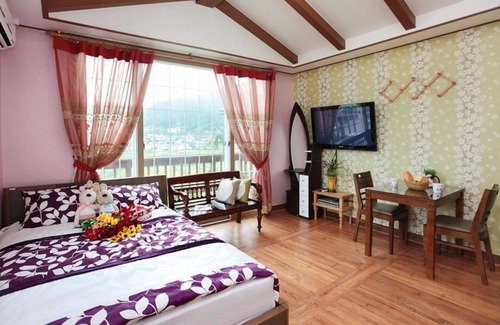 Namhae House | Namhae Memory Plus Bed and Breakfast