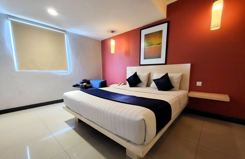 Mangga Besar Hotel | NamRoom.id Hotel at Glodok Plaza