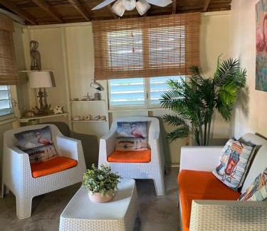 Culebra Pueblo House | Naniqui Cottage - Only Adults -Parking Golf Car Only
