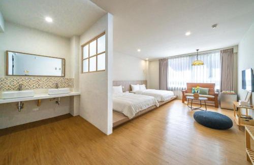 West Central District House | Nantuju