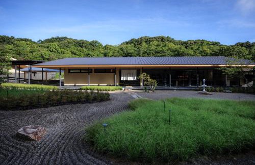 Naoshima-cho Hotel | Naoshima Ryokan Roka