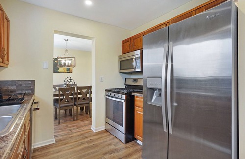 Fox Valley House | Naperville -Woodview Ct