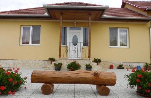 Egerszalok Apartment | Napfény Apartman és Vendégház