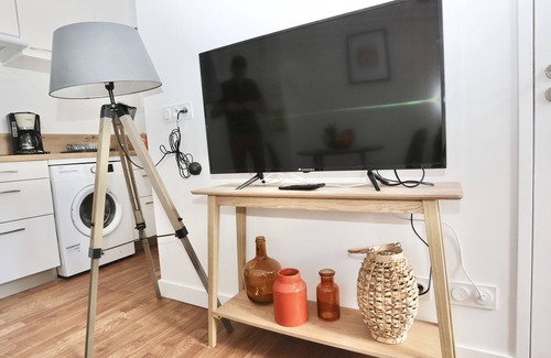 Pontivy Apartment | Napoléon Gare 5 ★ STUDIO ★ 1er Etage★ ByLocly