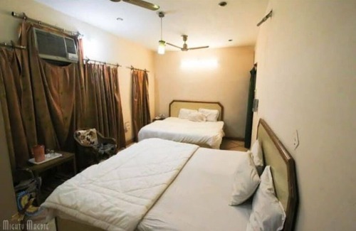 Haridwar House | Narayani Guest House By GRB