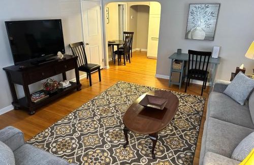 Narberth Apartment | Narberth - Quiet Street Near Downtown And Train