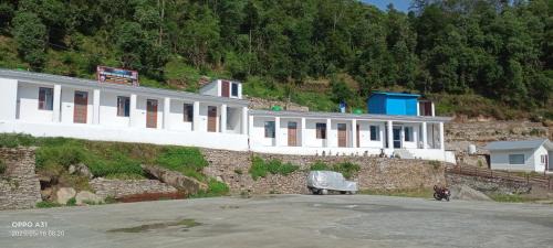 Narainkoti Hotel | Narmada sky ridge view hotal