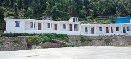 Narainkoti Hotel | Narmada sky ridge view hotal