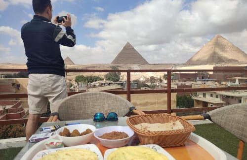 Giza Apartment | Narmer Pyramids View