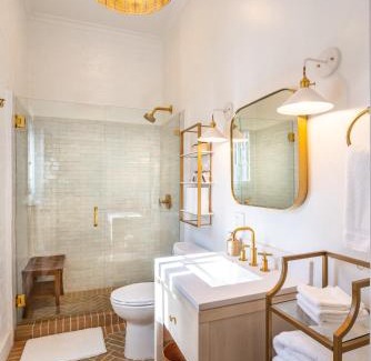 Natchez Apartment | Natchez Charm - Studio, 1 Bath, Full Kitchen, King Bed, 2 Blocks from Mississippi River