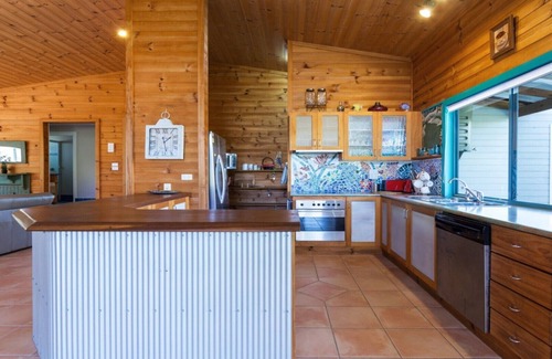 Old Bar House | Nathaniel's Beach Cottage