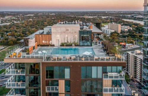 Rainey Street Historic District Apartment | Natiivo Austin Perch
