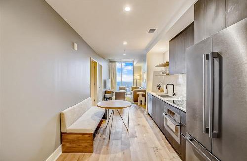 Rainey Street Historic District Apartment | Natiivo Austin Perch