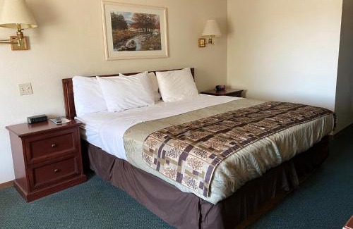 Price Hotel | National 9 Inn Price