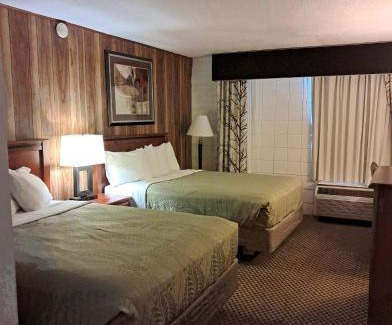 Casper Hotel | National 9 Inn Showboat