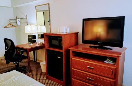 Casper Hotel | National 9 Inn Showboat