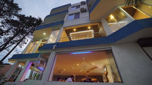 Magnetiti Hotel | National+