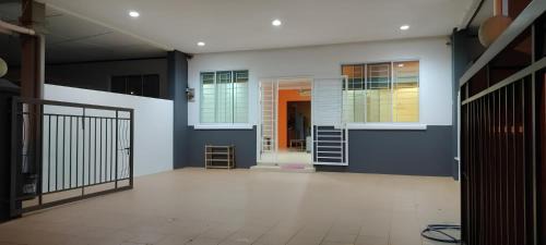 Kuching House | Natol Homestay - Moyan Batu Kawa