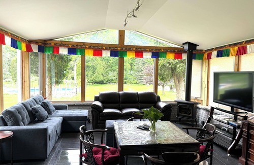 Whitchurch-Stouffville House | Natural relax experience in heart of the forest with swimming pool & open space