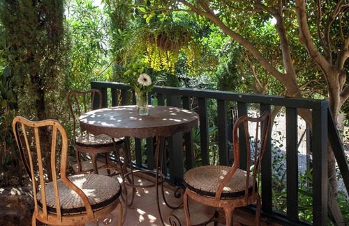 Bolonia House | "Natural Charm and Privacy at the Xingu House - Finca Love Garden"