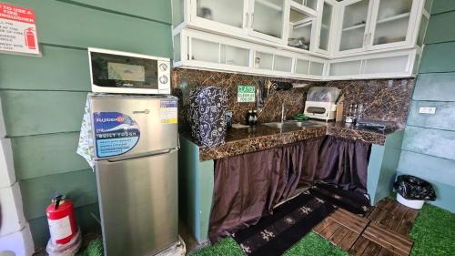 Dasmarinas House | Natural Haven with Netflix Kubo Videoke & Alfresco Dining