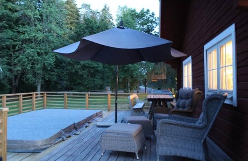 Tarnsjo Cottage | Natural Reserve Paradise. View of Lake.